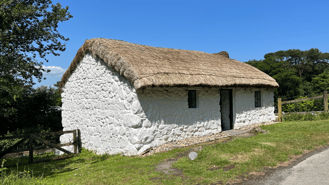 Exterior shot of Duncrun Cottier's House at the Ulster Folk Museum