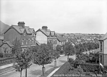 Elevated view of Kingsmere Avenue, Cliftonville Gardens, black and white photograph